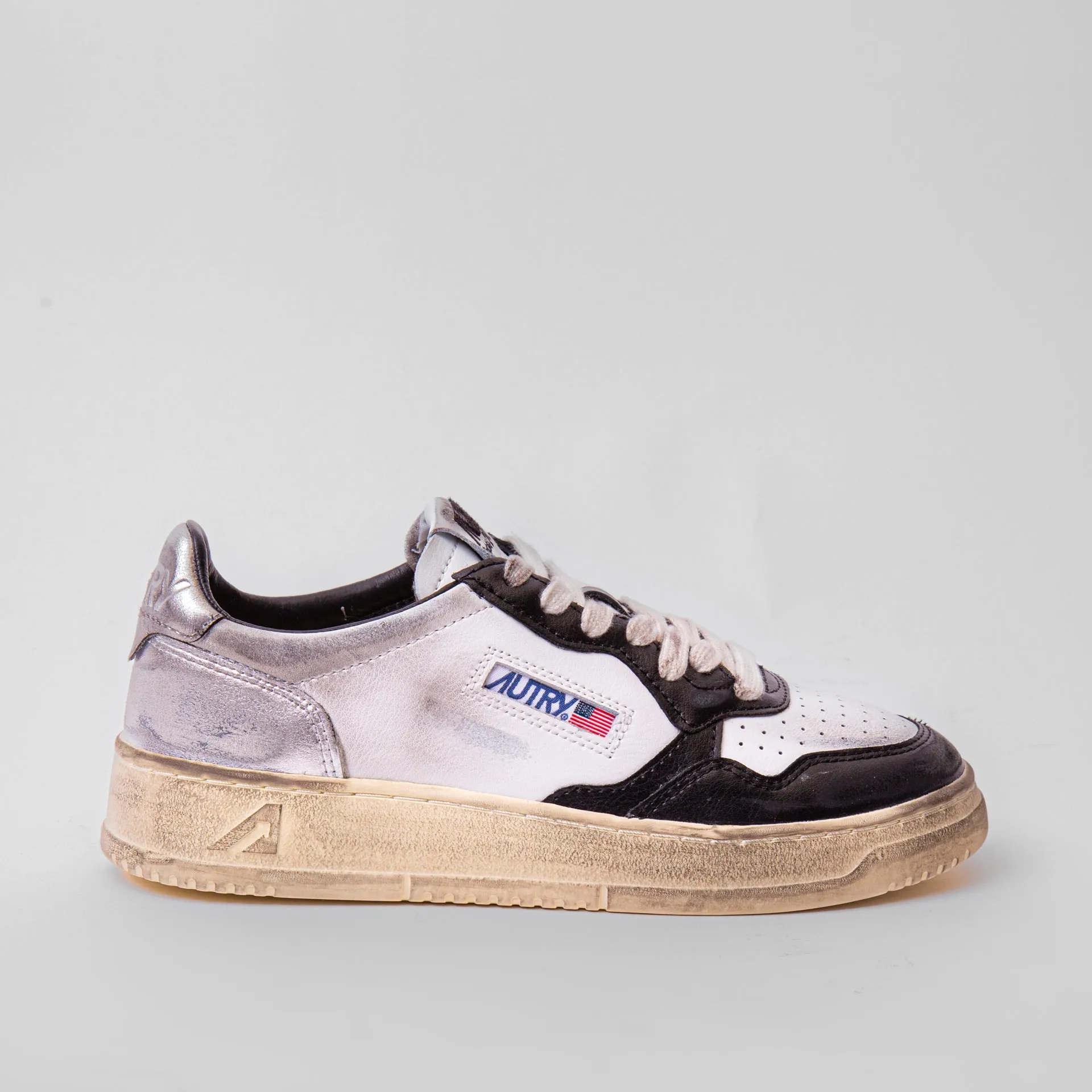 AUTRY SNEAKERS SUPER VINTAGE LOW AVLW-SV 11