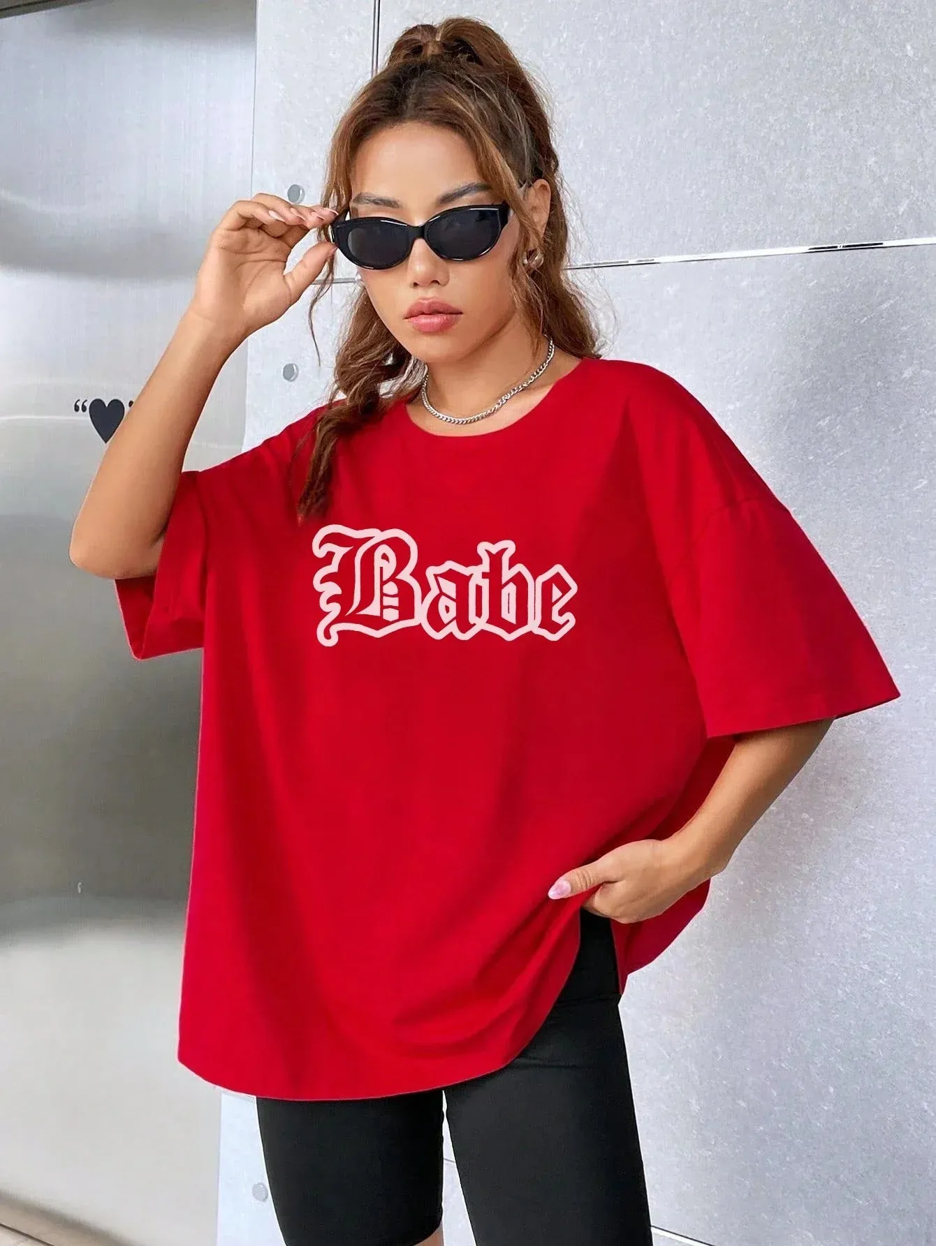 Babe Personality Street Font Women's T-Shirt