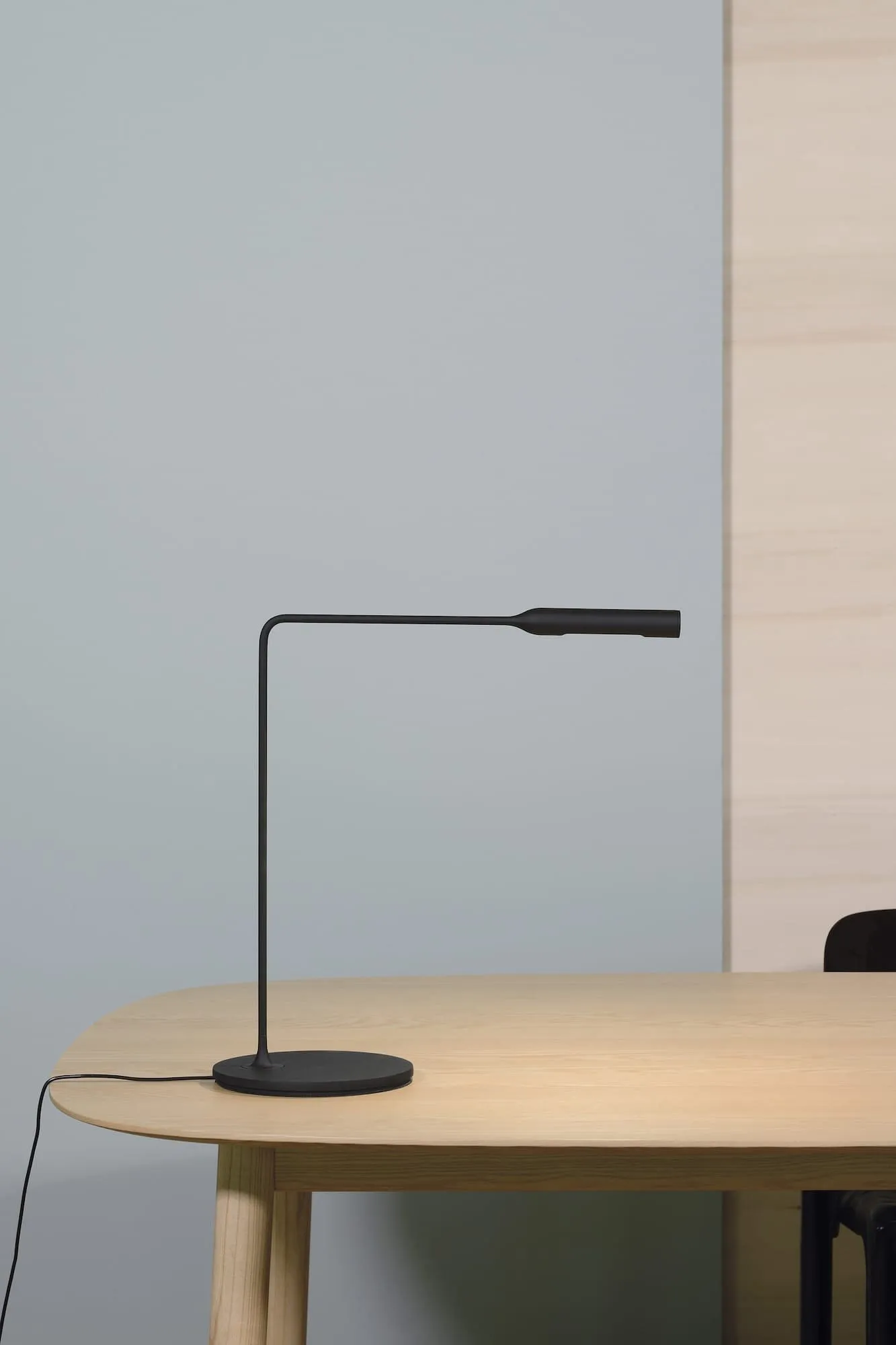 Flo - Desk Lamp