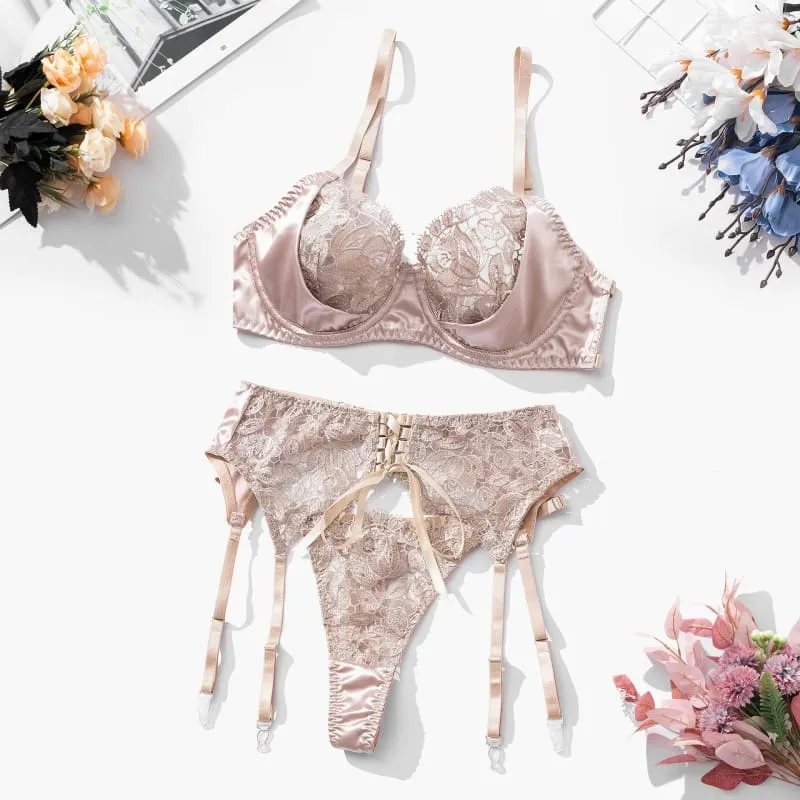 Floral Embroidered Sexy Lingerie Set in Pale Pink with Corset Lacing