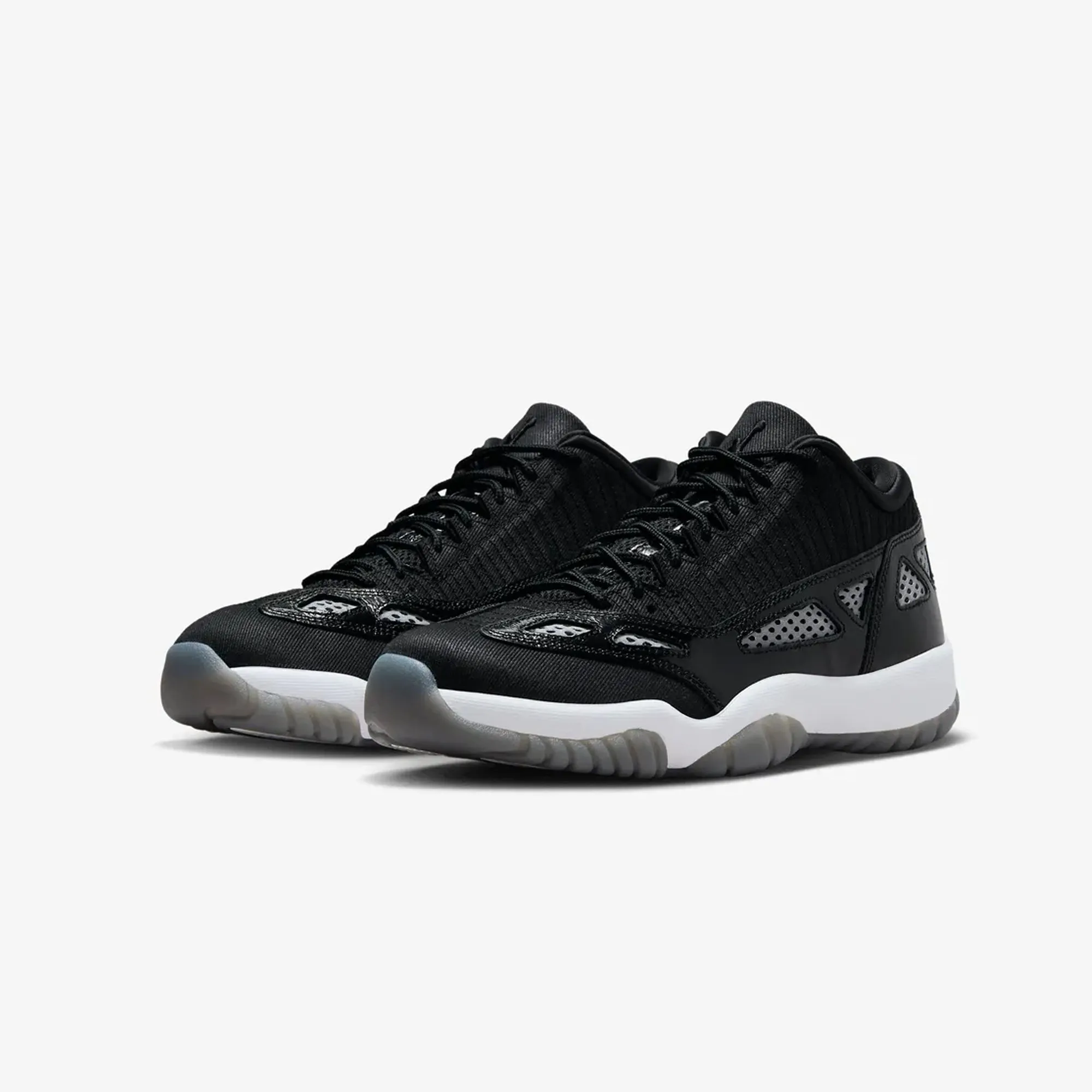 Jordan | AIR JORDAN 11 RETRO LOW IE  { BLACK/BLACK-WHITE