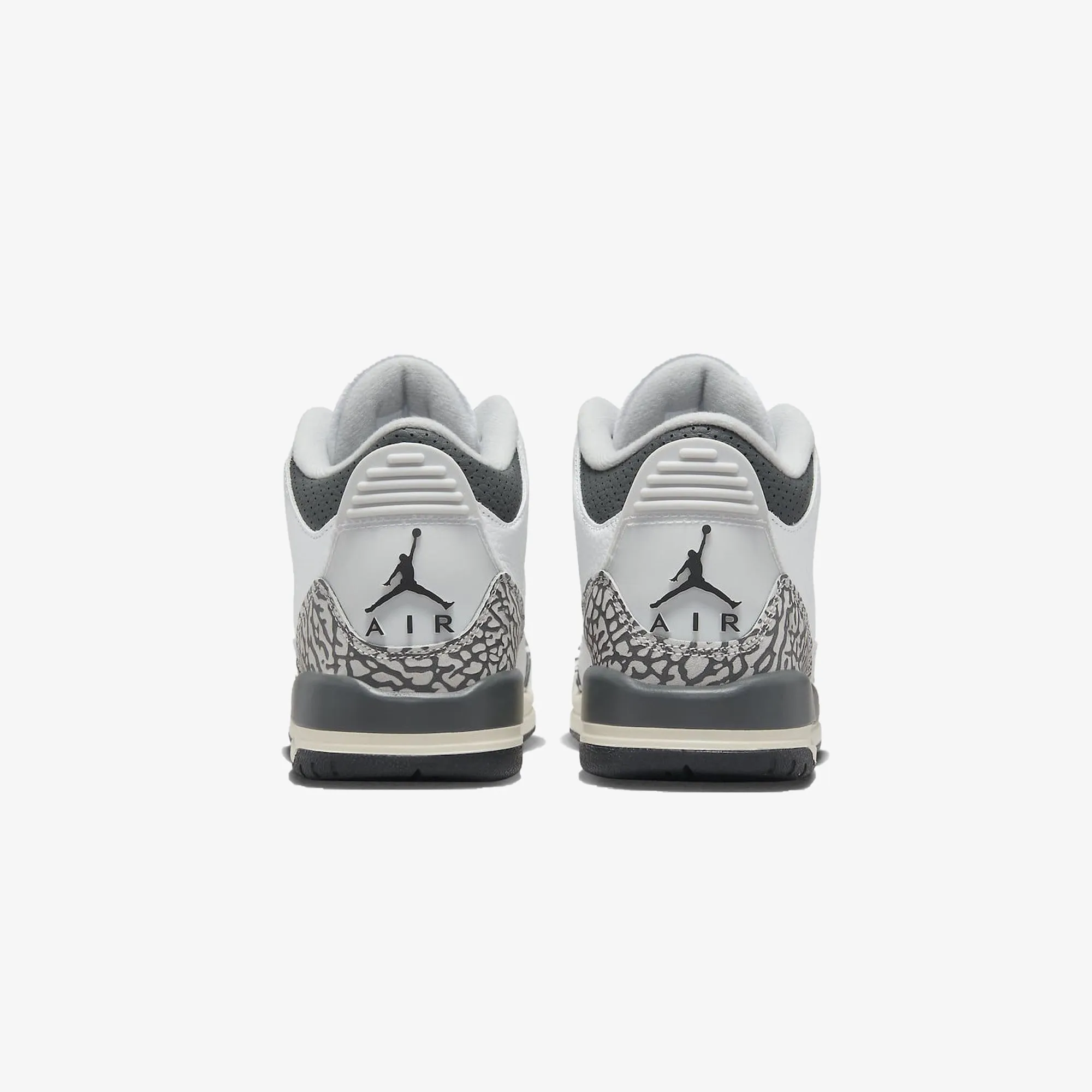 Jordan | AIR JORDAN 3 RETRO (GS)  { WHITE/BLACK-IRON-LIGHT ASH GREY