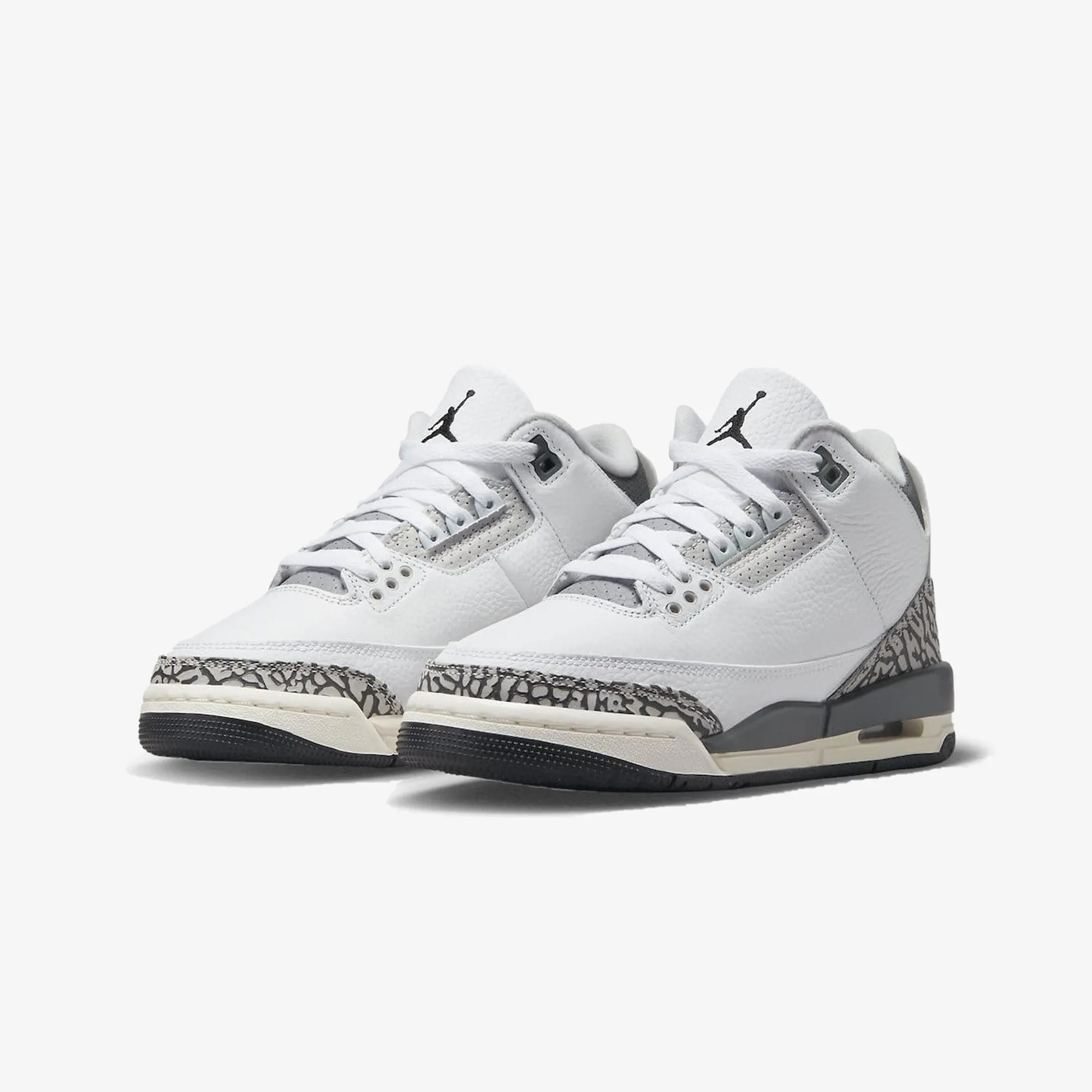 Jordan | AIR JORDAN 3 RETRO (GS)  { WHITE/BLACK-IRON-LIGHT ASH GREY