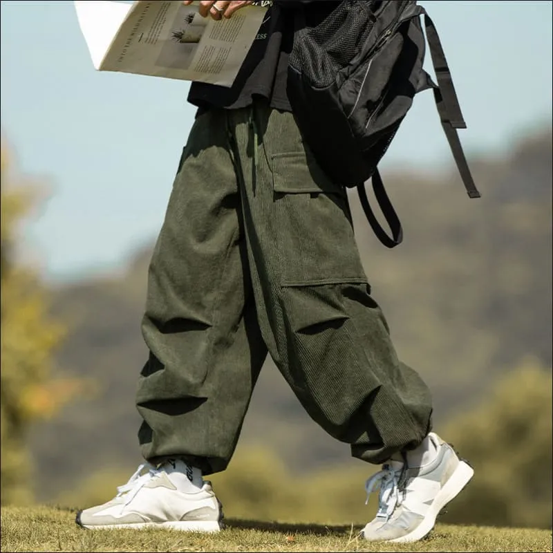 Men's Stylish Wide-leg Corduroy Cargo Pants for Casual Comfort