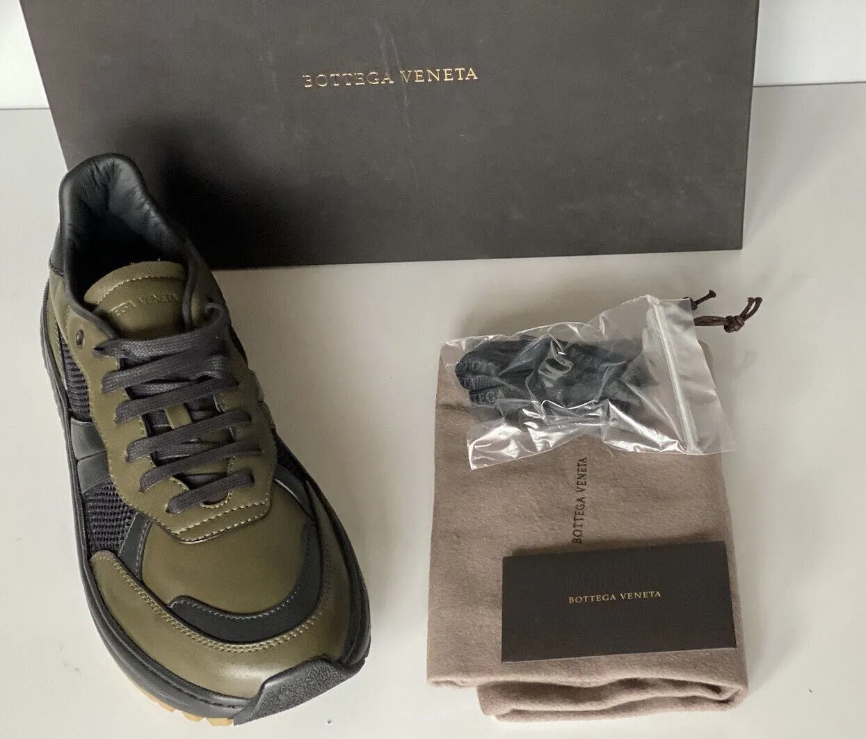 NIB $790 Bottega Veneta Mens Speedster Leather & Mesh Sneakers 10 US 565646 3362