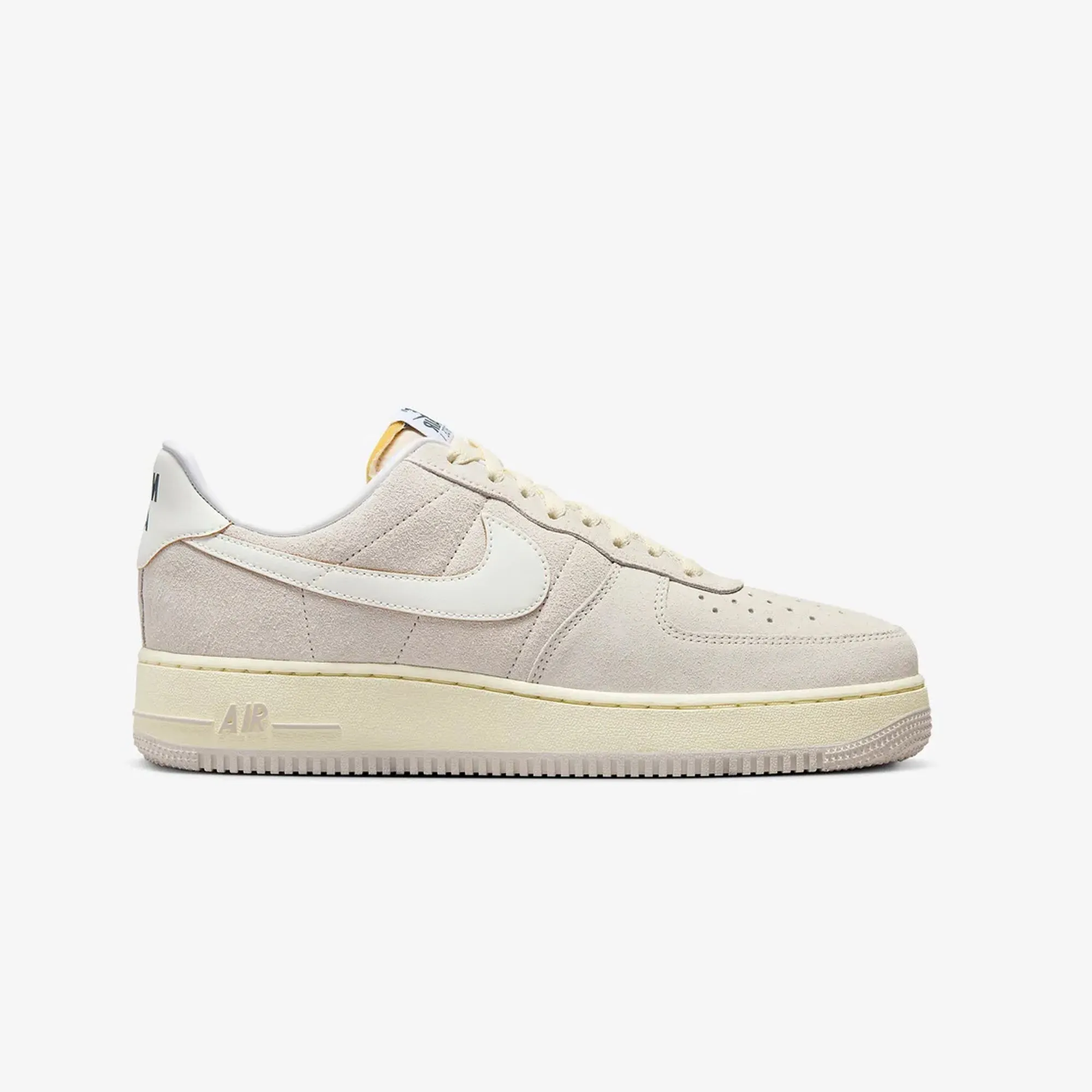 Nike | AIR FORCE 1 '07 { LT OREWOOD BRN/SAIL-COCONUT MILK