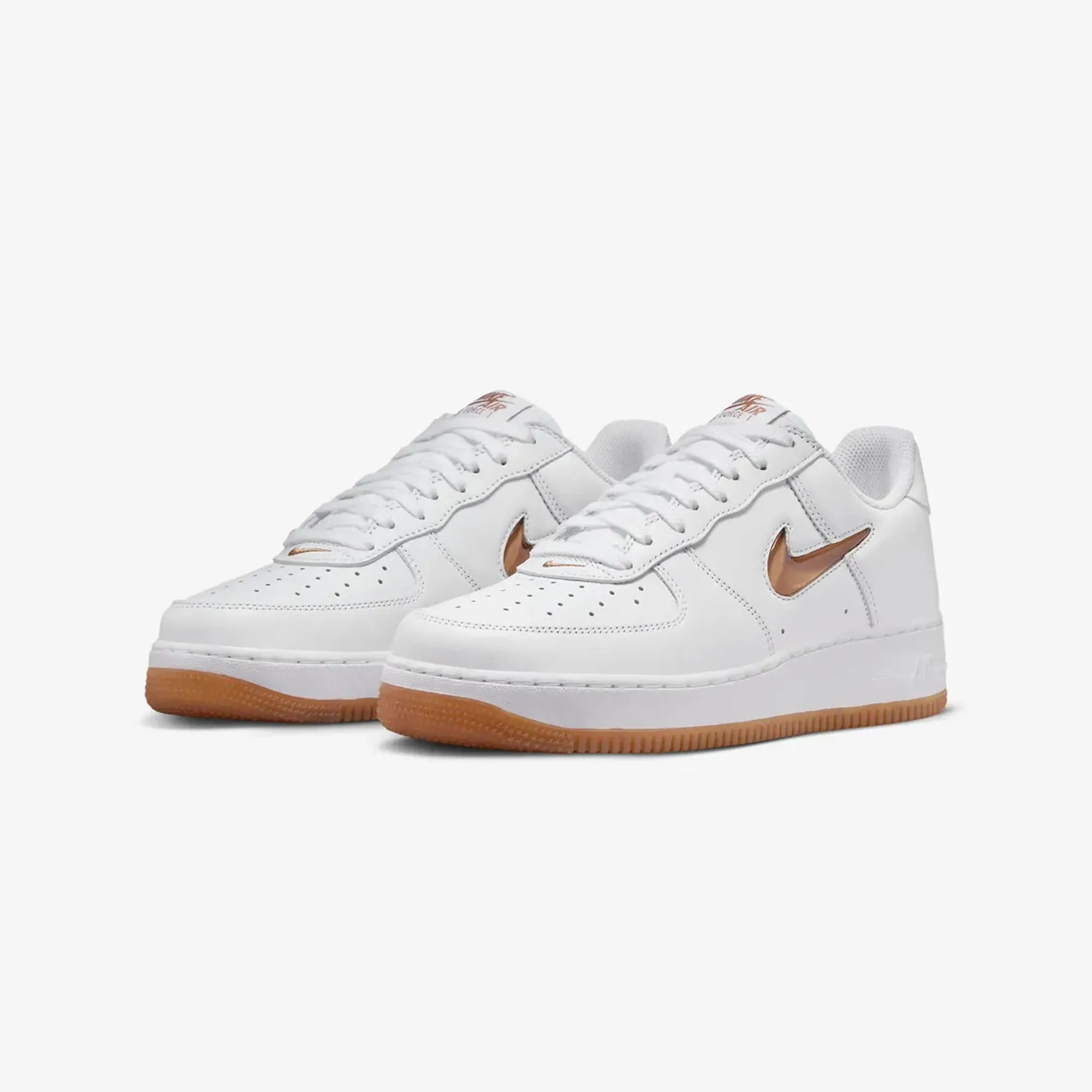 Nike | AIR FORCE 1 LOW RETRO  { WHITE/GUM MED BROWN