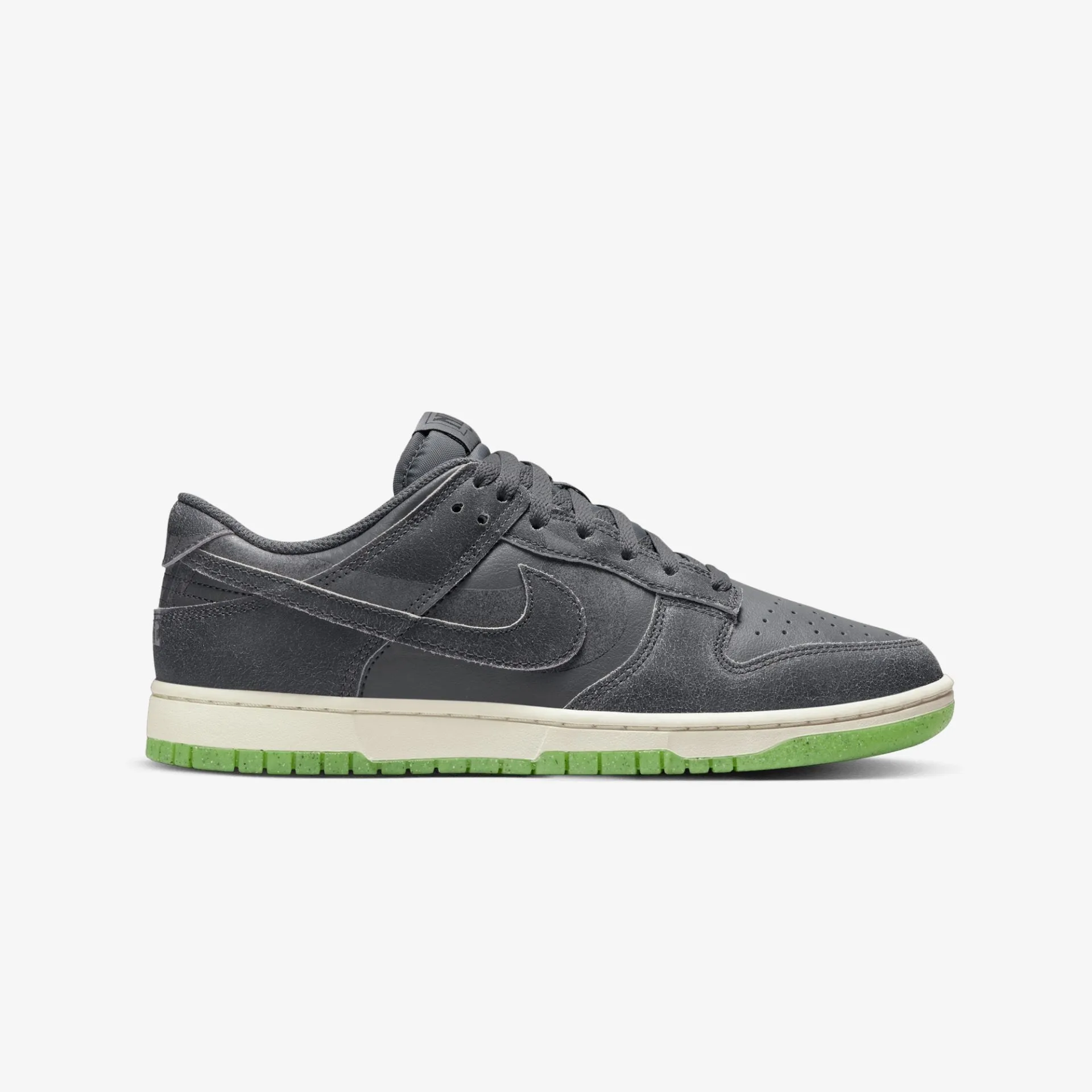 Nike | DUNK LOW RETRO PREMIUM  { SCREAM GREEN