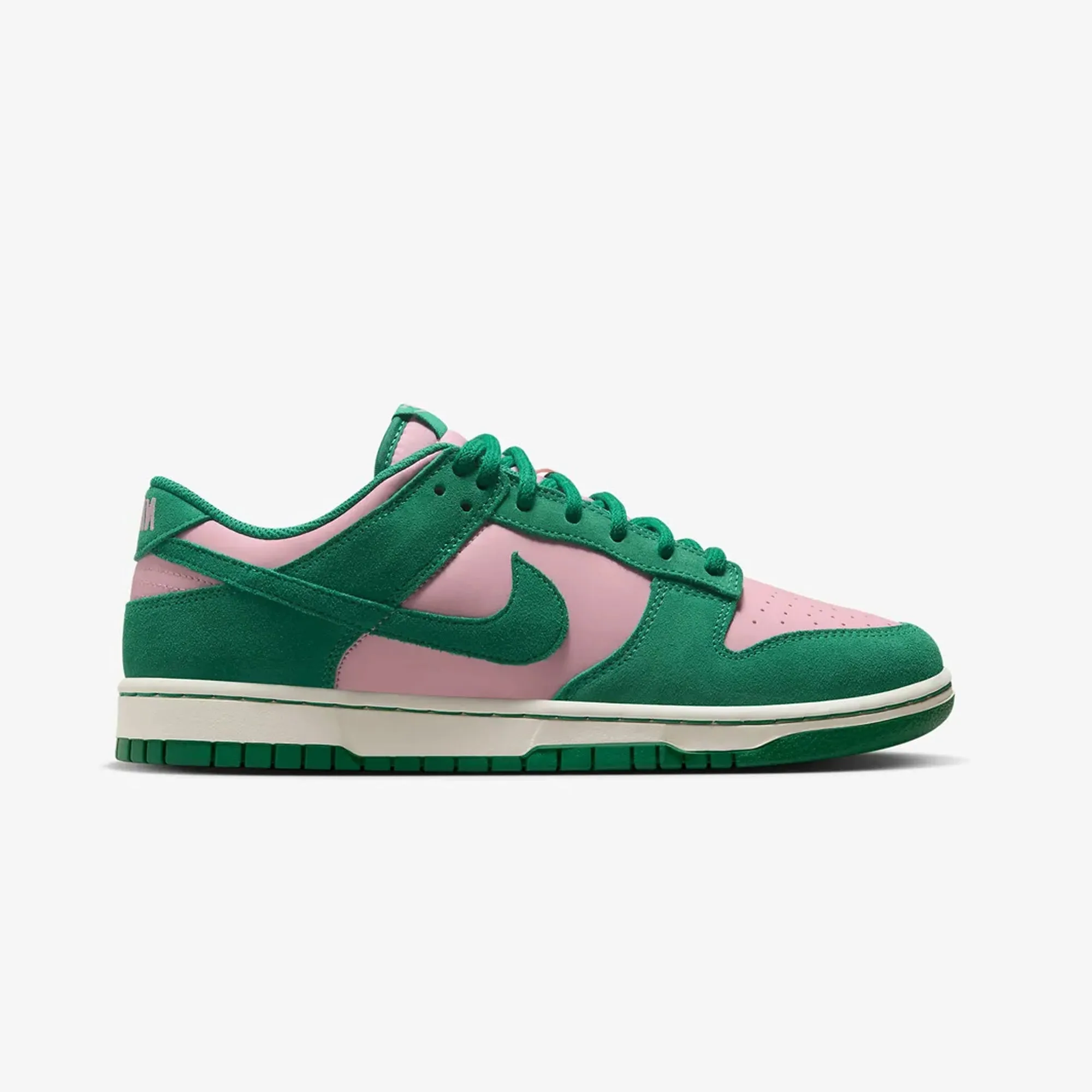 Nike | DUNK LOW RETRO SE  { MED SOFT PINK/MALACHITE-SAIL