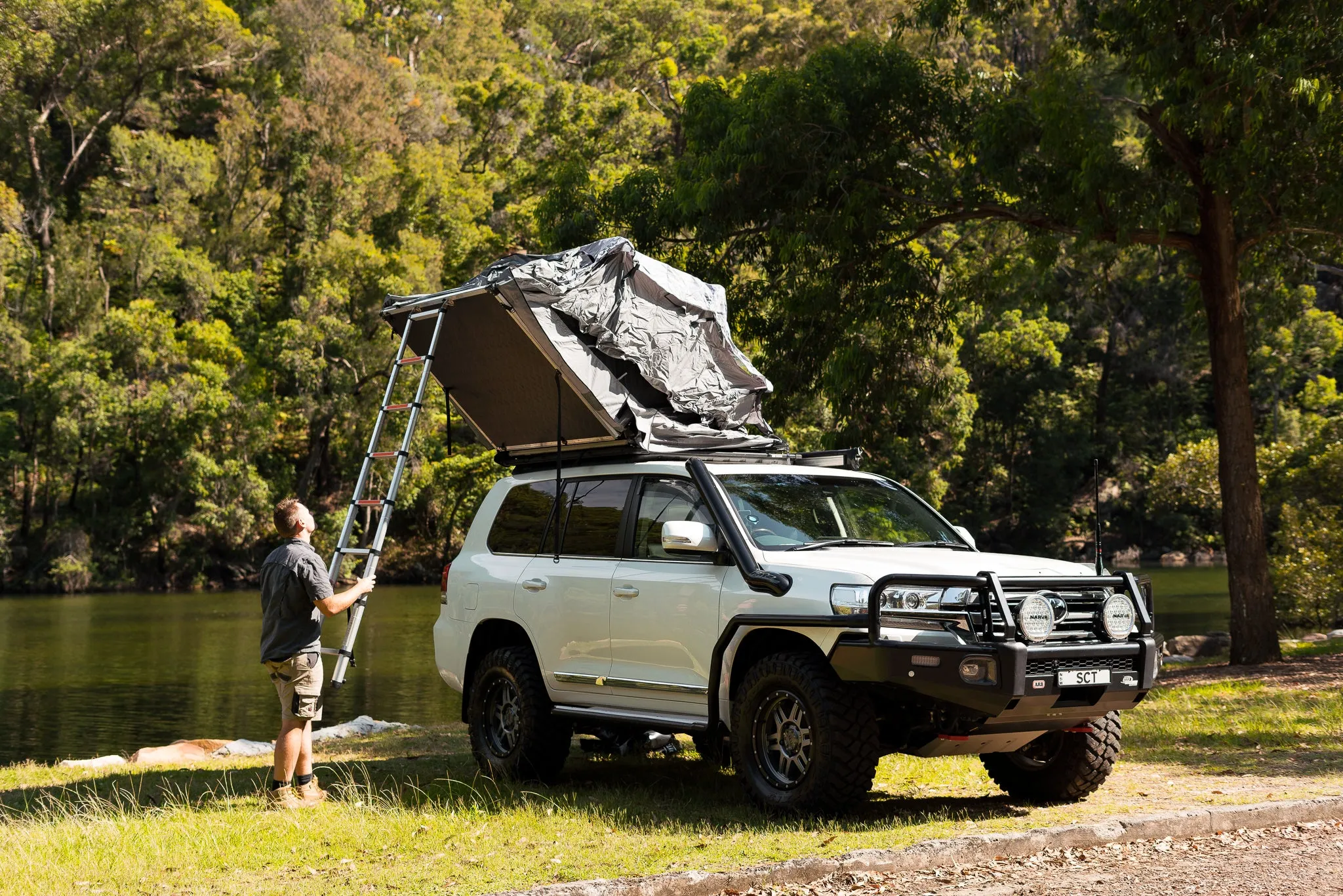 ST1400 - Roof Top Tent