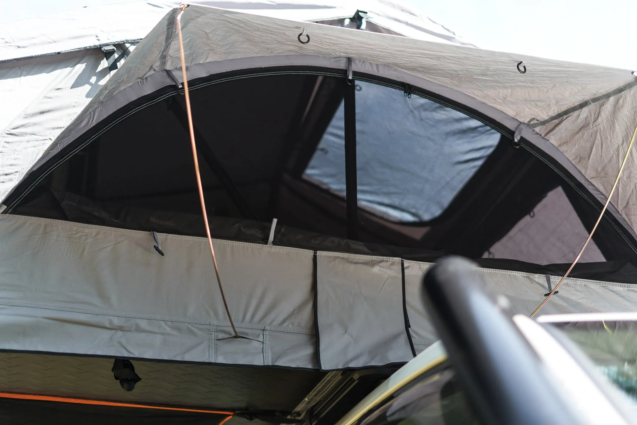 ST1400 - Roof Top Tent