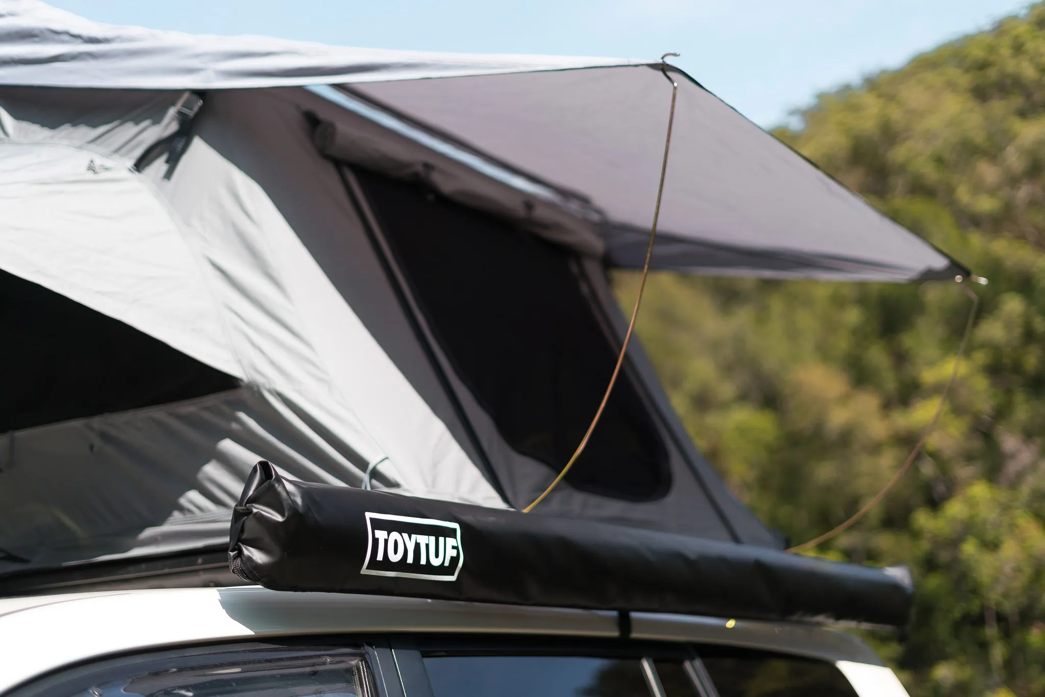 ST1400 - Roof Top Tent