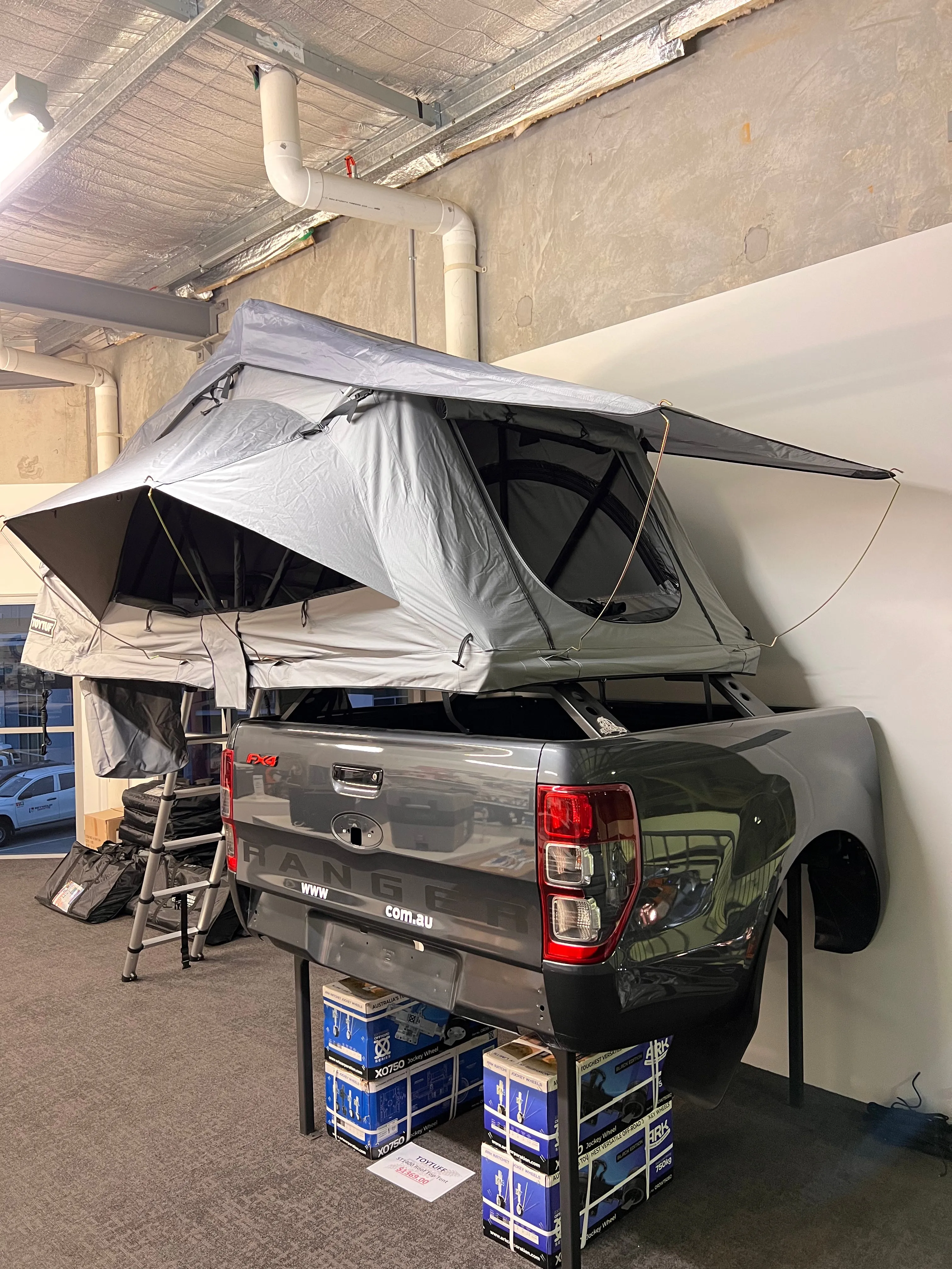 ST1400 - Roof Top Tent