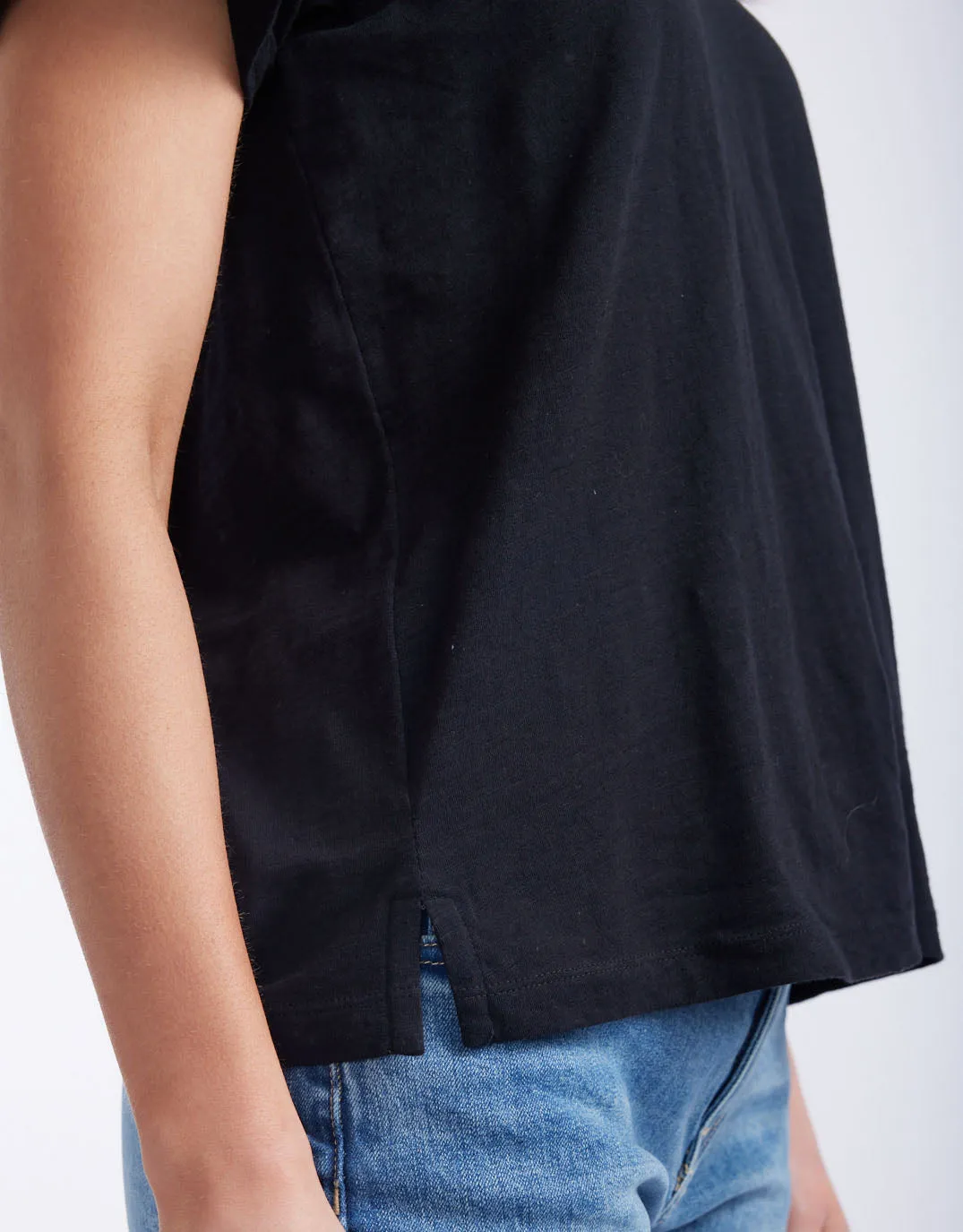 Turn Back V Neck T-Shirt - Black