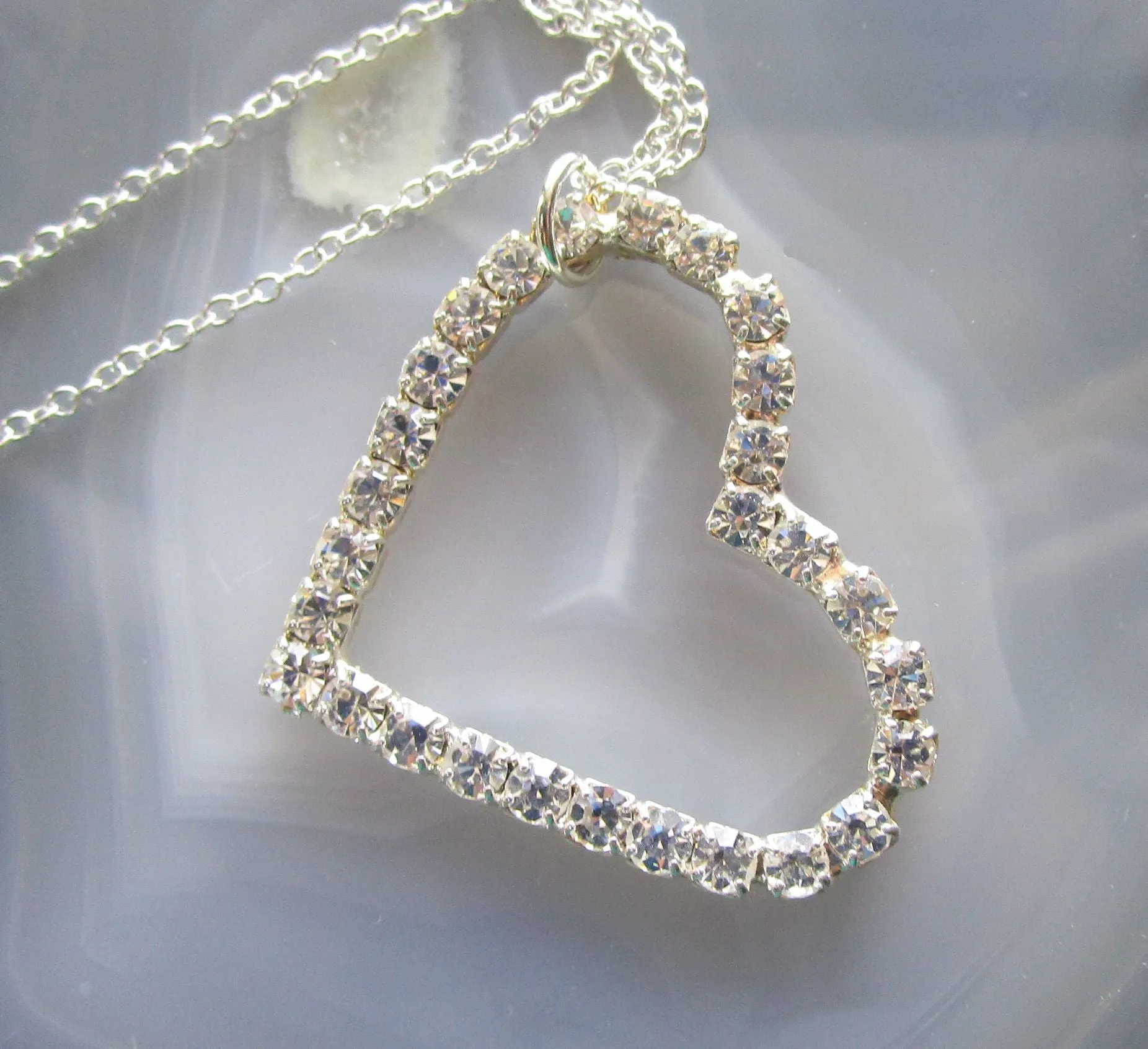 Vintage Iridescent Rhinestone Heart Pendant Necklace